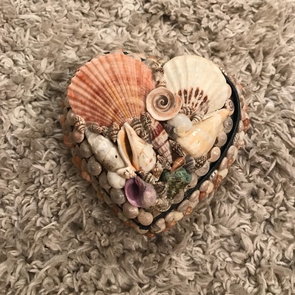 Shell Jewelry Box - Picture 2 of 2